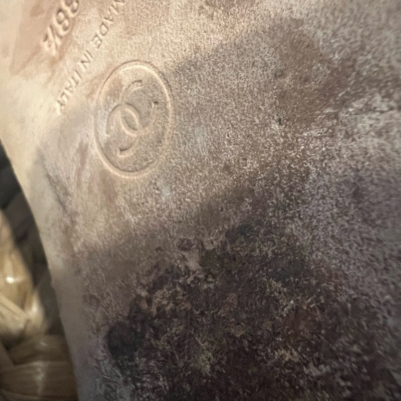 Chanel - Picture 7 of 9